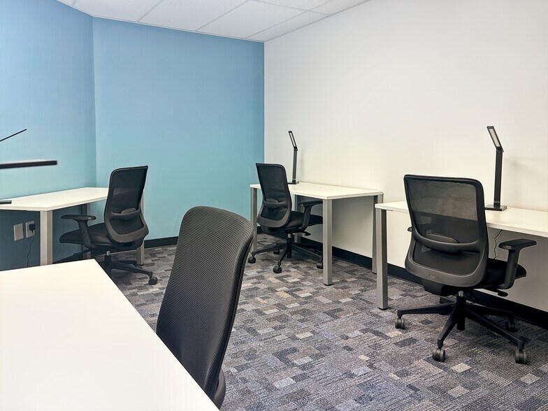 More Photos Of 6301 Mountain Vista St, Henderson Coworking Space