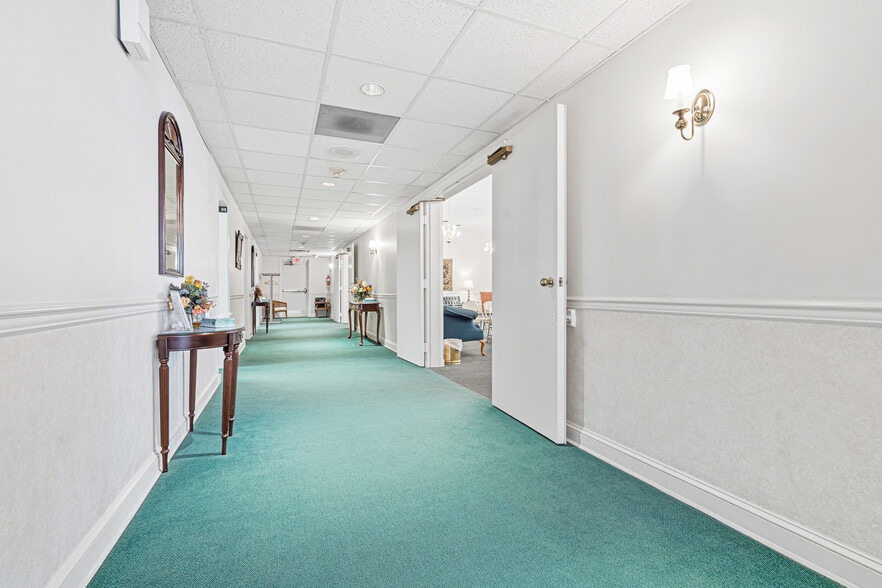More Photos Of 905 Galesville Rd, Galesville Office For Sale