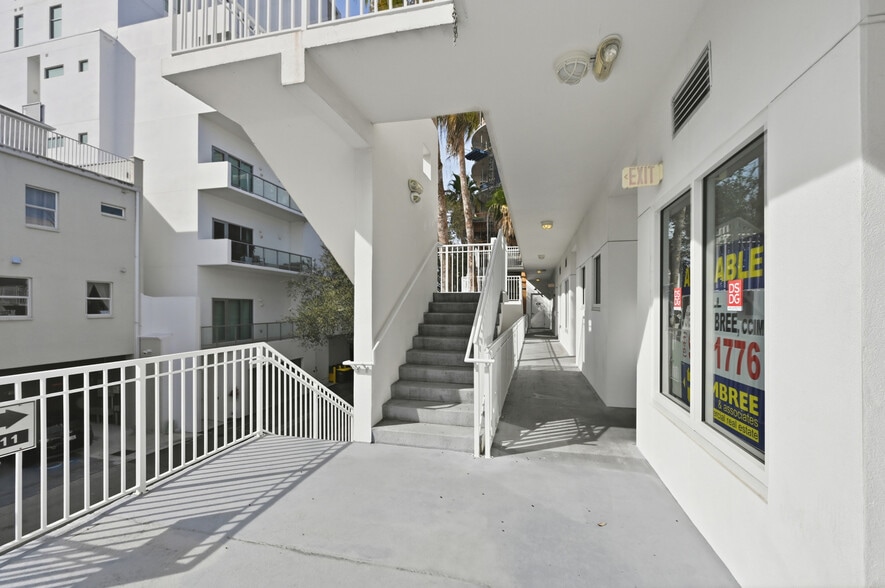 More Photos Of 1348-1358 Fruitville Rd, Sarasota Office Residential For Lease