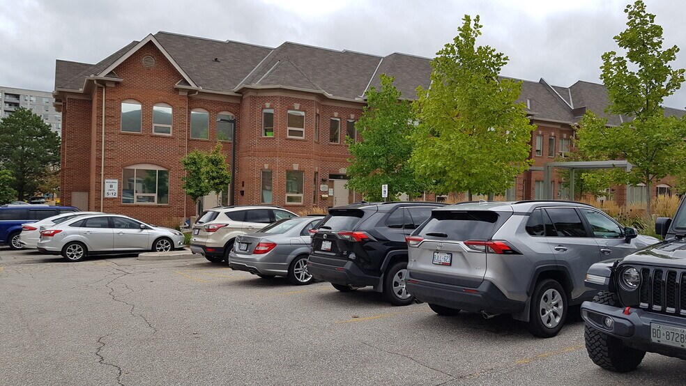 More Photos Of 30 Wertheim Ct, Richmond Hill Office Residential For Lease