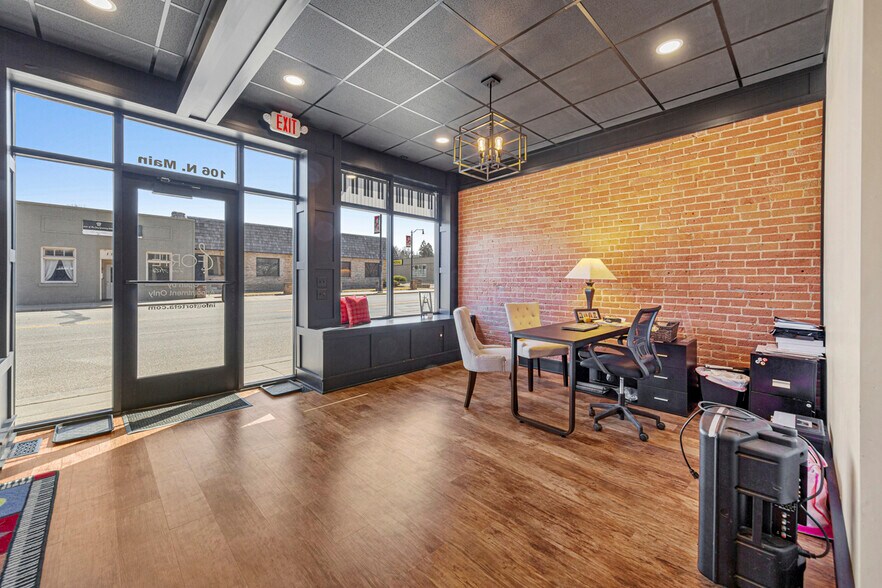 More Photos Of 106 N Main St, Le Sueur Office Residential For Sale