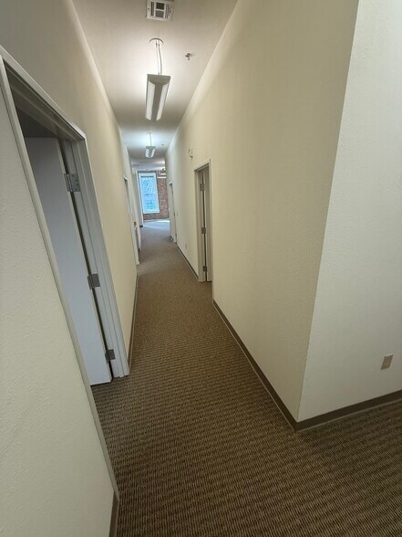 More Photos Of 601-605 Main St, Woodland Office For Lease