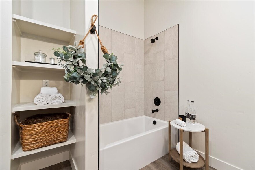 More Photos Of 362-436 W London St, Middleton Manufactured Housing Mobile Home Park For Sale