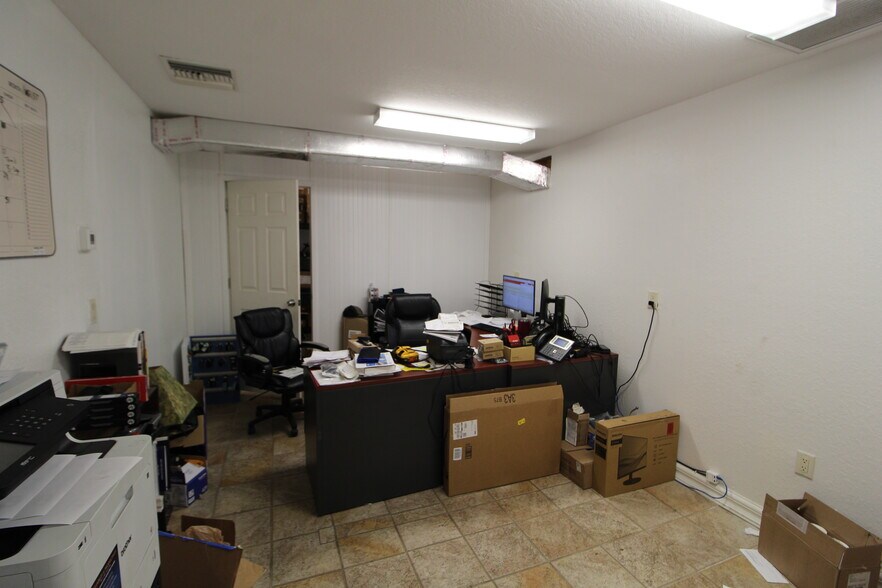 More Photos Of 2208 58th Ave E, Bradenton Industrial For Sale