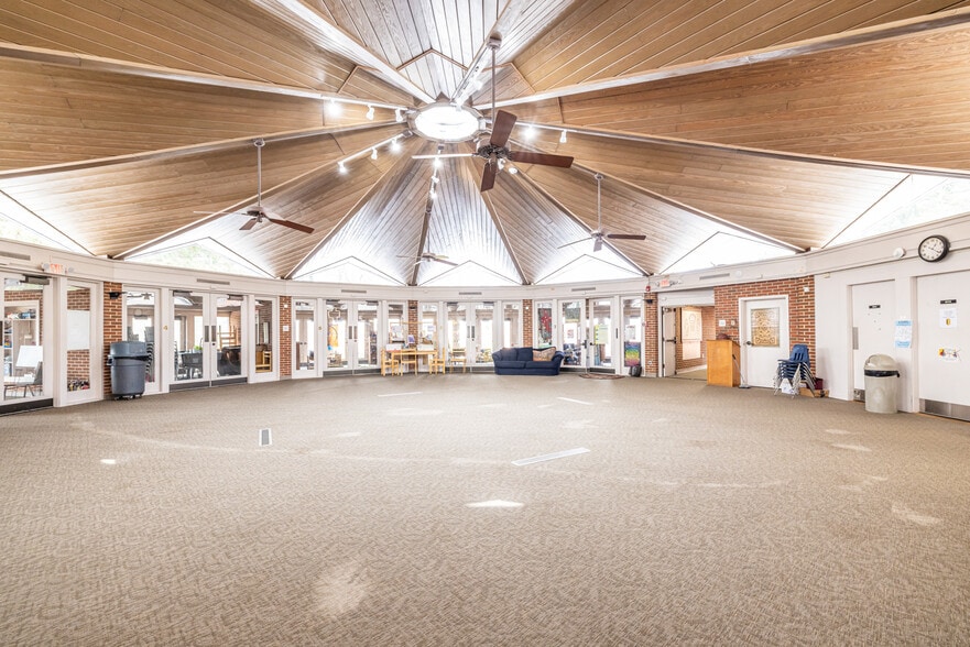 More Photos Of 1790 Lavista Rd NE, Atlanta Specialty For Lease