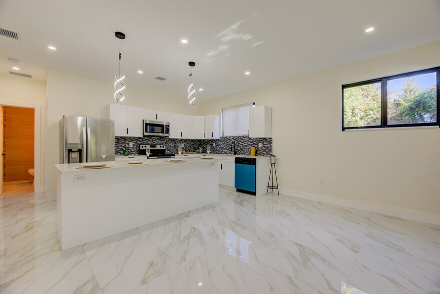 More Photos Of 742 NW 70th St, Miami Apartments For Sale