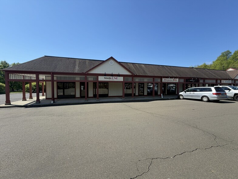 More Photos Of 4 Brushy Plain Rd, Branford Unknown For Lease