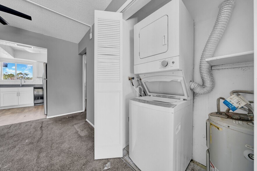 More Photos Of 3810 5th St, Bradenton Apartments For Sale