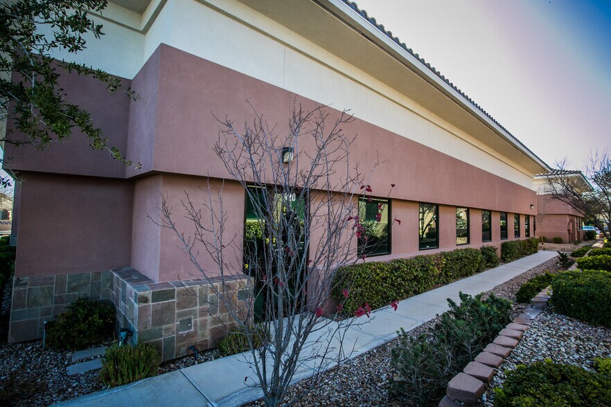 More Photos Of 5524 S Fort Apache Rd, Las Vegas Office Residential For Lease