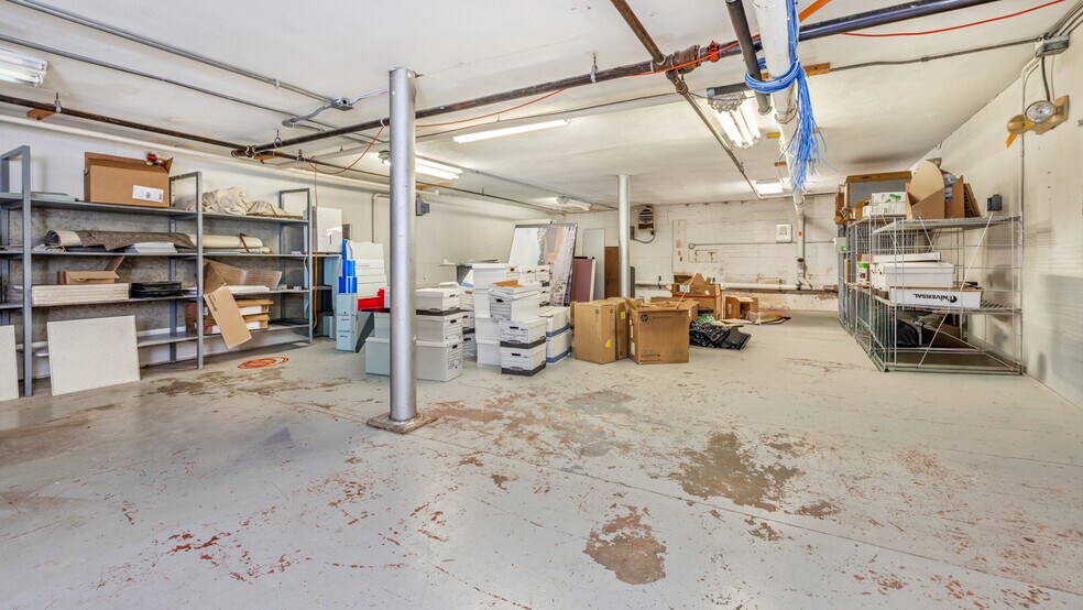 More Photos Of 1211 Ludington St, Escanaba Loft Creative Space For Lease