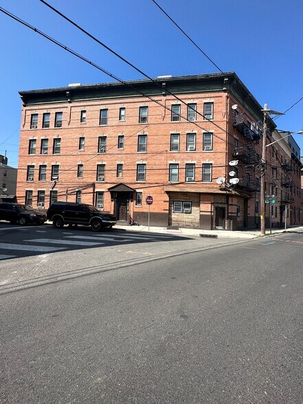 More Photos Of 672 Grand St, Jersey City Apartments For Sale