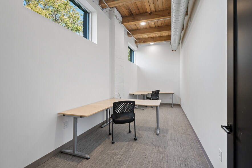 More Photos Of 1153 SE 16th Ave, Minneapolis Coworking Space