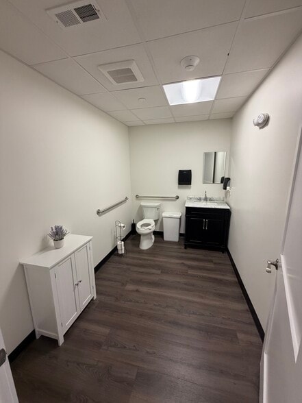 More Photos Of Unit 4 & 5 50 Old Tyng Rd, Tyngsborough Industrial For Sale