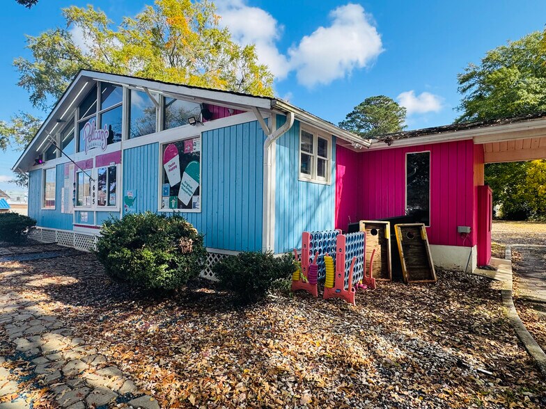 More Photos Of 685 N Jeff Davis Dr, Fayetteville Freestanding For Sale