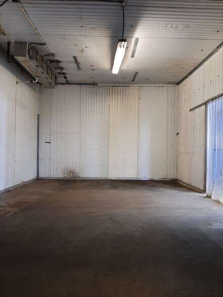 More Photos Of 11 Carnegie St, Linden Service For Lease