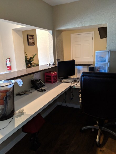 More Photos Of 6232 Madison St, New Port Richey Office For Sale