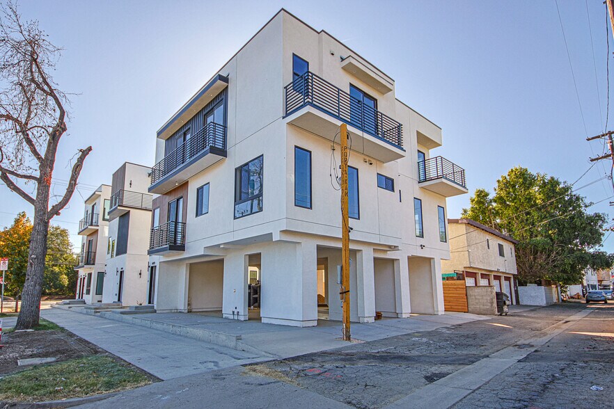 More Photos Of 6401 Odessa Ave, Lake Balboa Multifamily For Sale