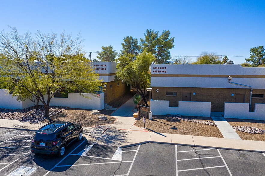More Photos Of 6502-6564 E Carondelet Dr, Tucson Medical For Lease