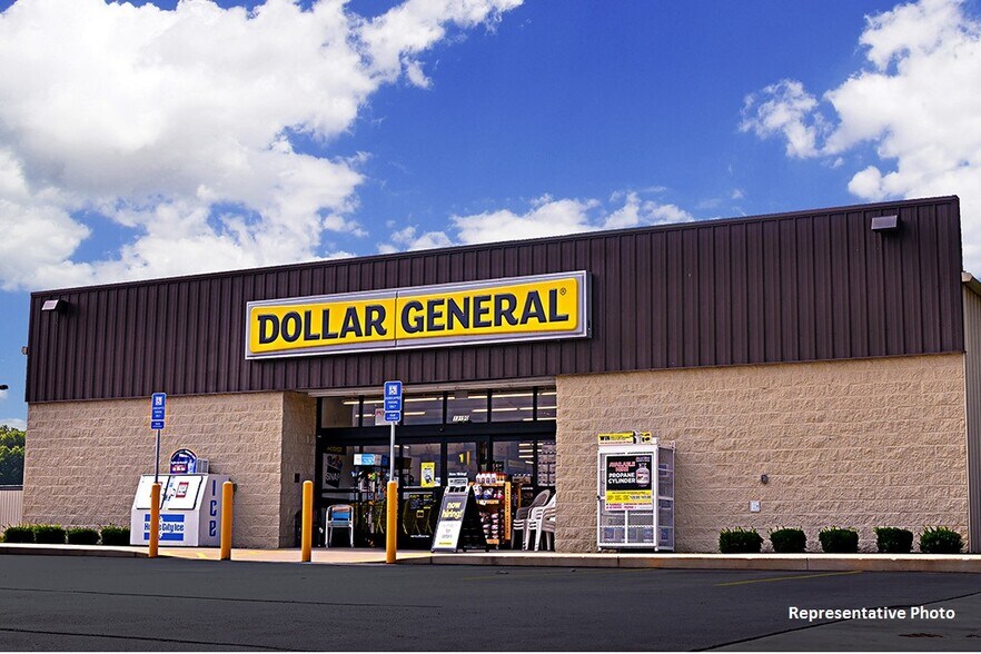 Primary Photo Of 250 S Locust St, Ullin Freestanding For Sale