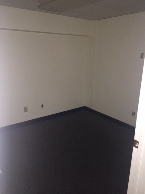 More Photos Of 1717-1719 Brunswick Pike, Lawrenceville Office For Lease
