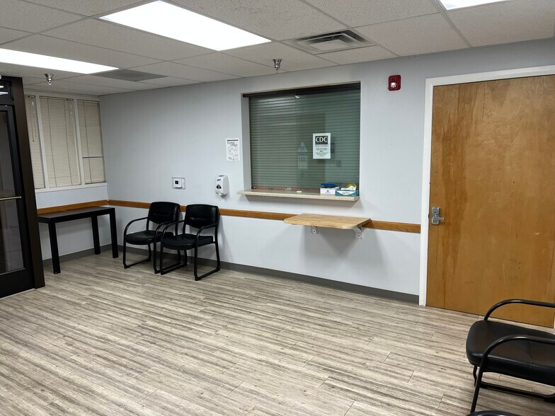 More Photos Of 3550 Q St, Bakersfield Medical For Lease