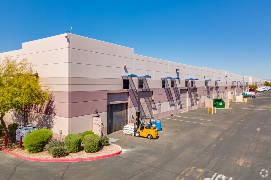 More Photos Of 9299 W Olive Ave, Peoria Warehouse For Lease