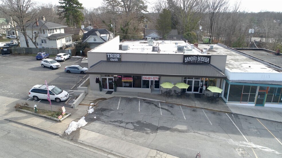 Primary Photo Of 1607-1609 W Friendly Ave, Greensboro Storefront For Lease