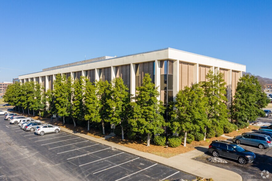 More Photos Of 7003 Chadwick Dr, Brentwood Office For Lease