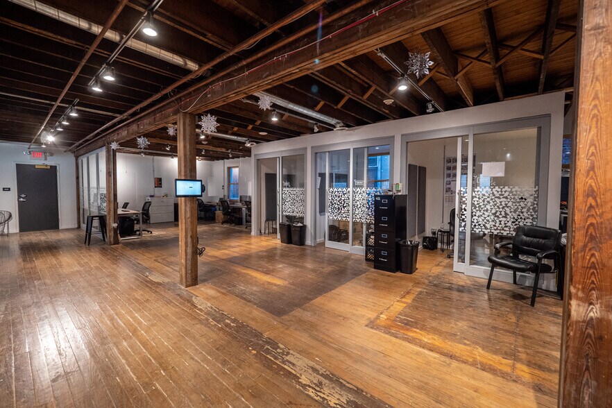 More Photos Of 34-38 W Gay St, Columbus Loft Creative Space For Sale