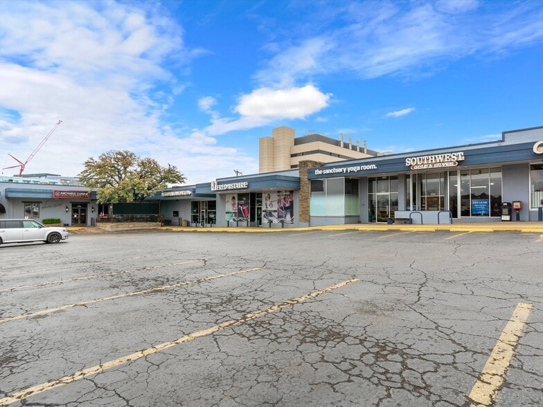 More Photos Of 3409-3437 W 7th St, Fort Worth Unknown For Lease