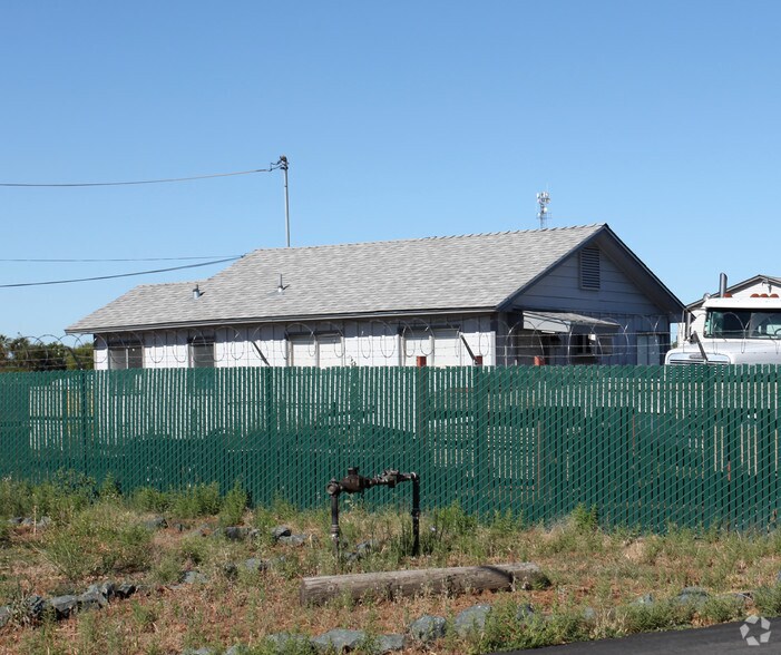More Photos Of 7024 McComber St, Sacramento Warehouse For Sale