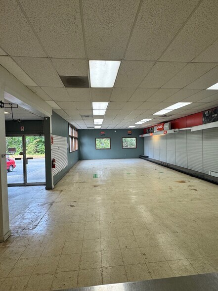 More Photos Of 8820 Miller Rd NE, Bainbridge Island Self Storage For Lease