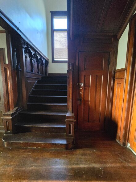 More Photos Of 924 S 19th St, Milwaukee Apartments For Sale