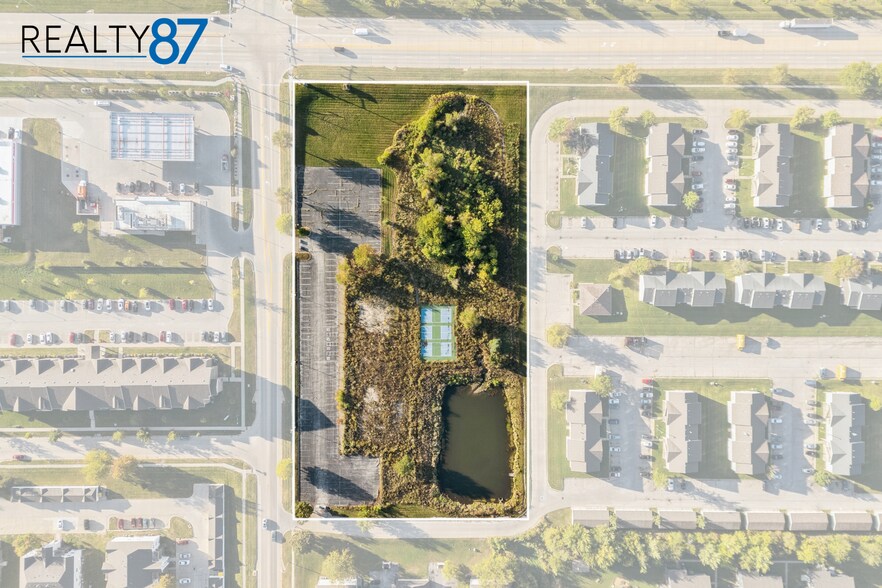Primary Photo Of 1220 Jacolyn Dr SW, Cedar Rapids Land For Sale