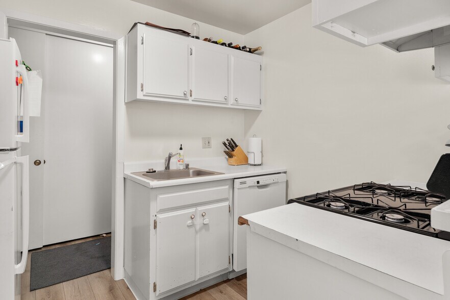 More Photos Of 401 Pine St, Mill Valley Apartments For Sale