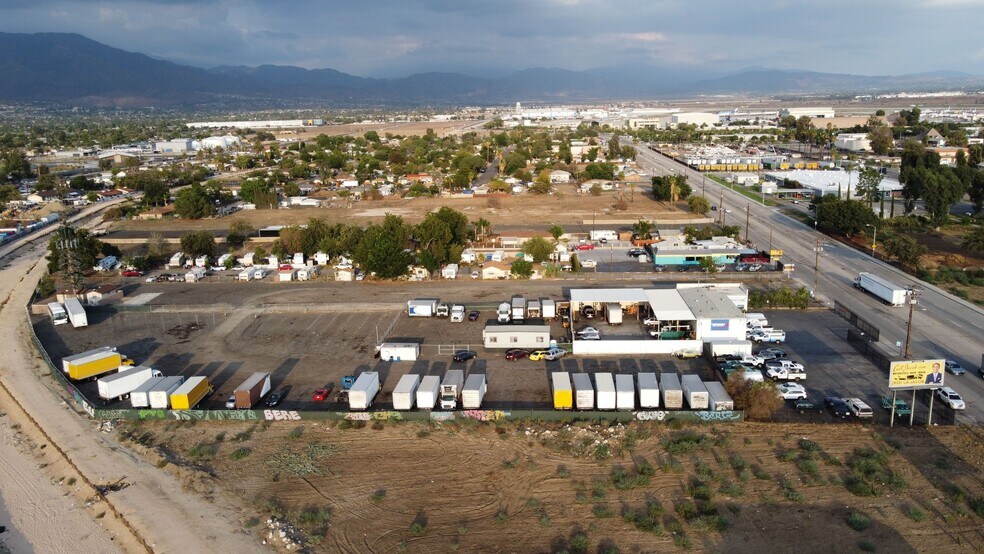 More Photos Of 25050 3rd St, San Bernardino Auto Repair For Sale