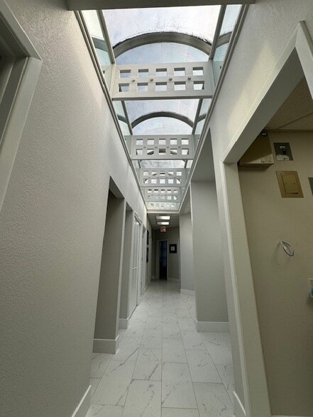 More Photos Of 6711 38th Ave N, Saint Petersburg Medical For Lease
