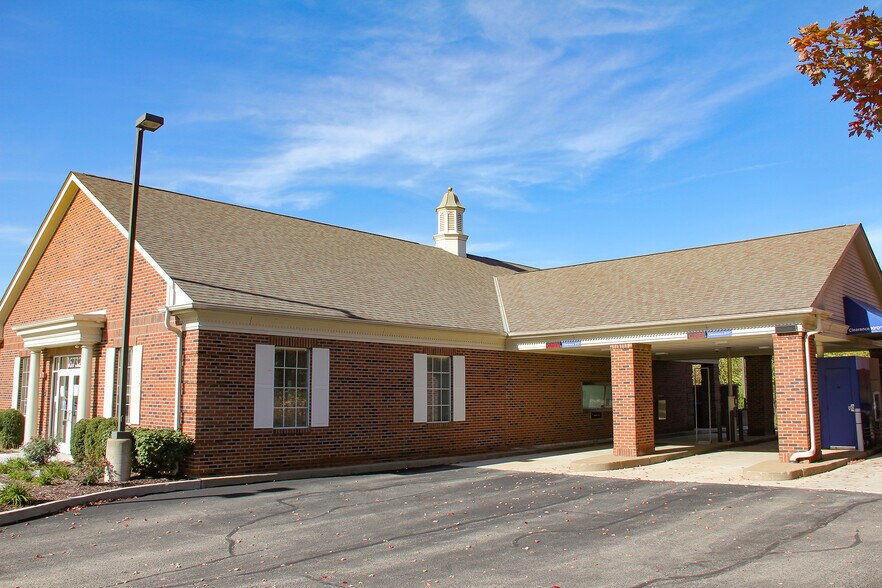 More Photos Of 16732 W 159th St, Lockport Bank For Sale