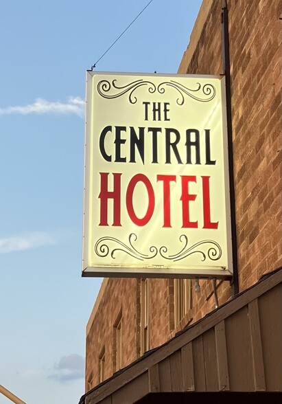 More Photos Of 202 S Hoy St, Buffalo Hotel For Sale