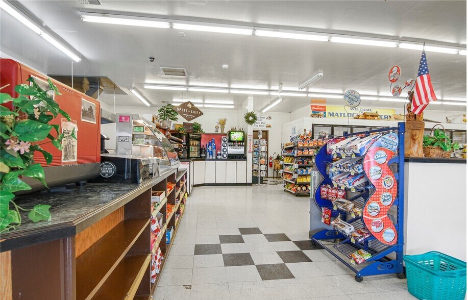 More Photos Of 17490 W Shelton Matlock Rd, Matlock Convenience Store For Sale