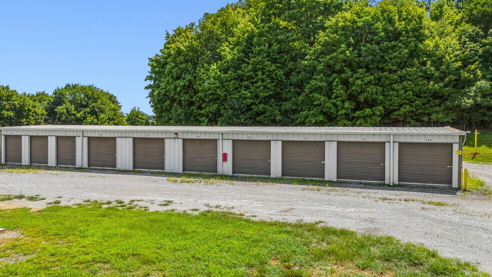 More Photos Of 212 Warfield Blvd, Clarksville Self Storage For Sale