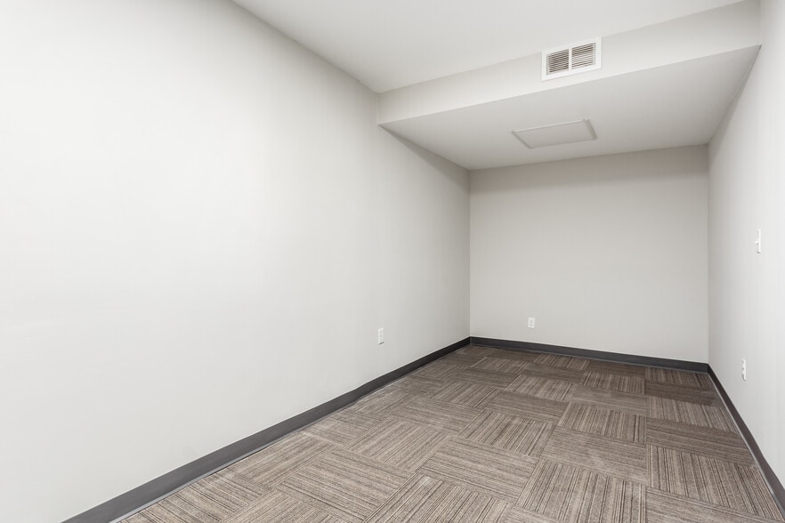 More Photos Of 1251 W Broad St, Columbus Storefront Retail Office For Sale