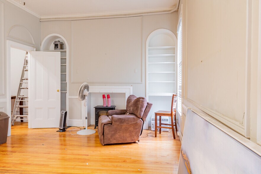 More Photos Of 496-498 Congress St, Portland Storefront Retail Office For Sale