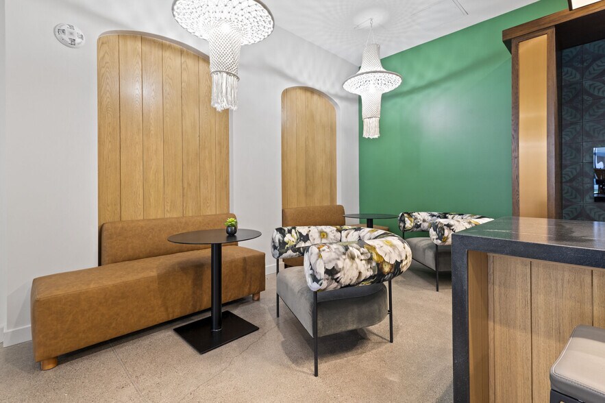 More Photos Of 2040-2060 N Scottsdale Rd, Scottsdale Apartments For Lease