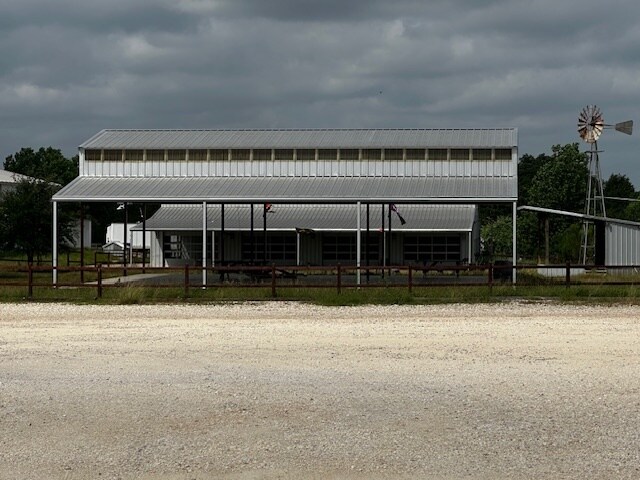 More Photos Of 5650 Matlock Rd, Granbury Industrial For Sale