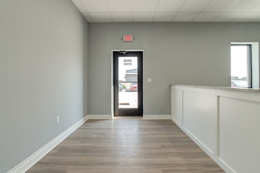 More Photos Of 9007 CR 6820, Lubbock Warehouse For Lease