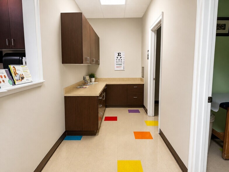 More Photos Of 8250 W Judge Perez Dr, Chalmette Medical For Sale