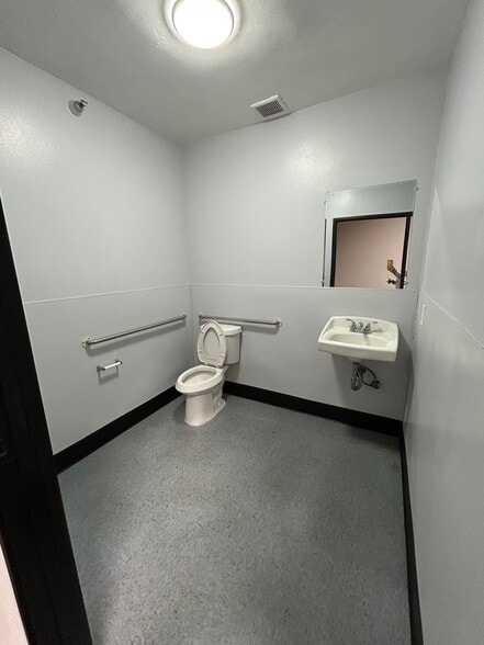 More Photos Of 3517 W Commonwealth Ave, Fullerton Unknown For Lease