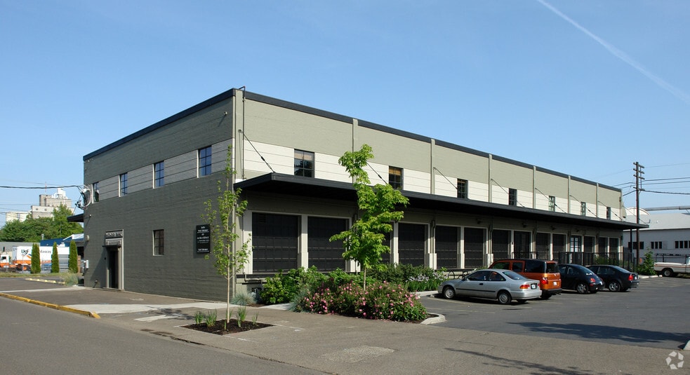 More Photos Of 375 W 4th Ave, Eugene Storefront Retail Office For Lease