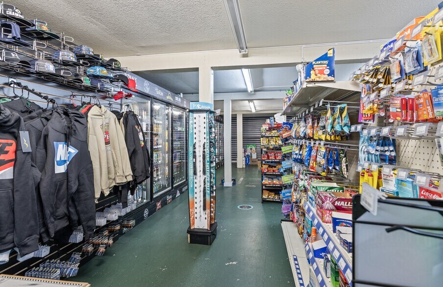 More Photos Of 1195 Newmark Ave, Coos Bay Storefront Retail Residential For Sale